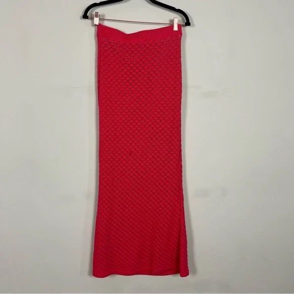 MESHKI GIULIANA KNIT MAXI SKIRT IN POMEGRANATE SIZE SMALL - Picture 12 of 13